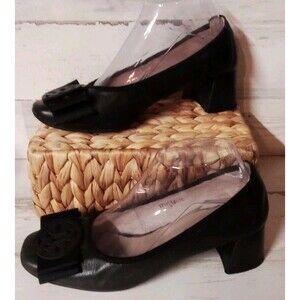 Women's Helen's Heart Slip On Dress/ Casual Shoe Size 37/6.5